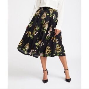 Tommy Hilfiger Pleated Midi Black Floral Skirt Sz 6